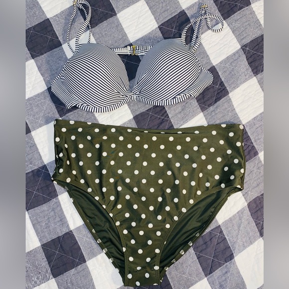 Mix & Match Bikini Bundle Size XL 36D - Picture 10 of 11